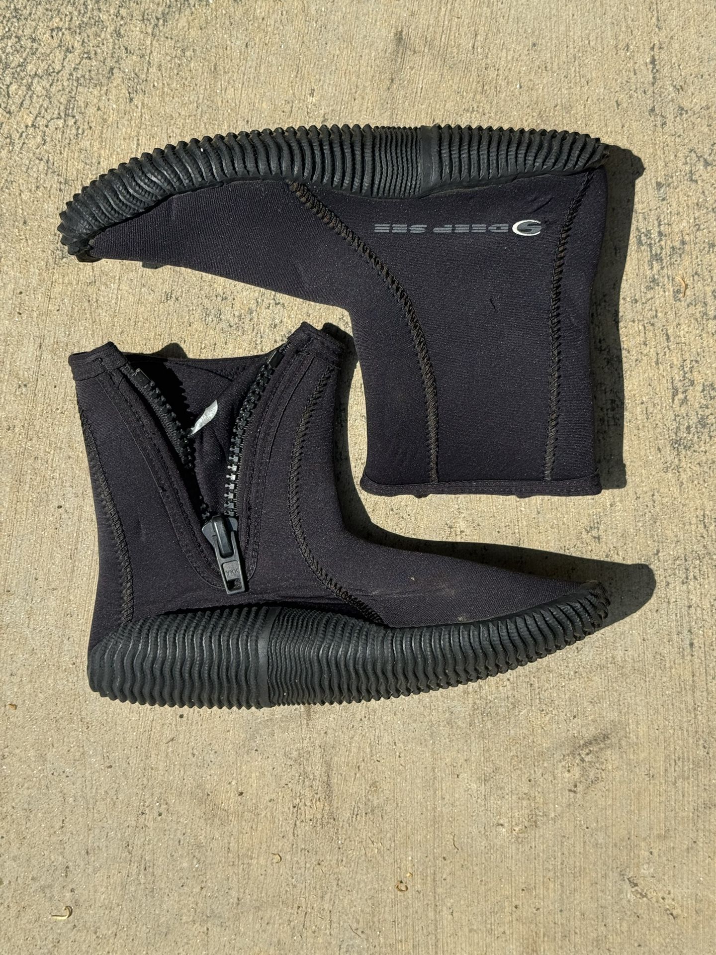 Deep See Scuba Booties Size 8