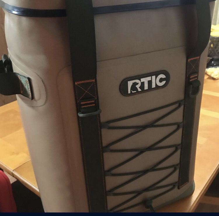 Rtic 30 Can Backpack Cooler