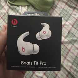 Beats fit Pro 1