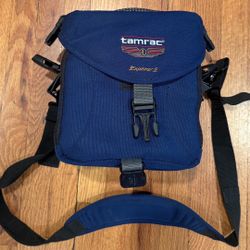 Tamrac Camera Bag w/ Shoulder and Waist Strap 