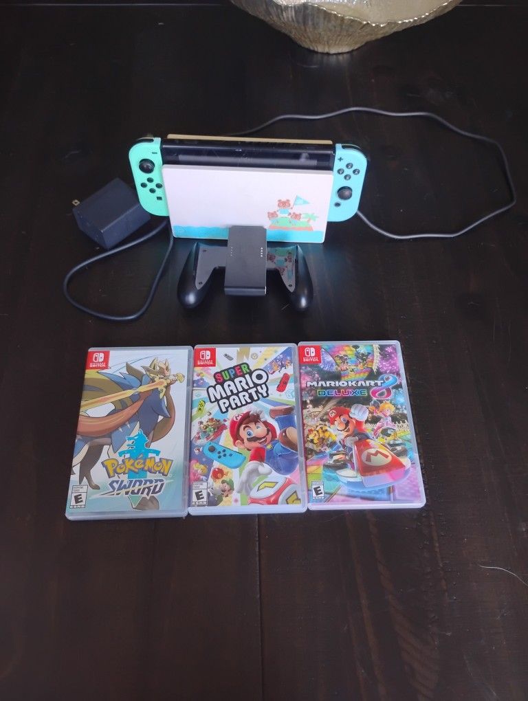Nintendo Switch - Animal Crossing: New Horizons Special Edition