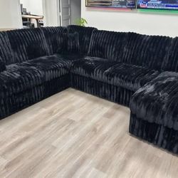 Midnight-Madness 4 Piece Sectional Financing And Delivery Available 