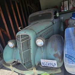 1935 DeSoto coupe. 
6 cylinder engine