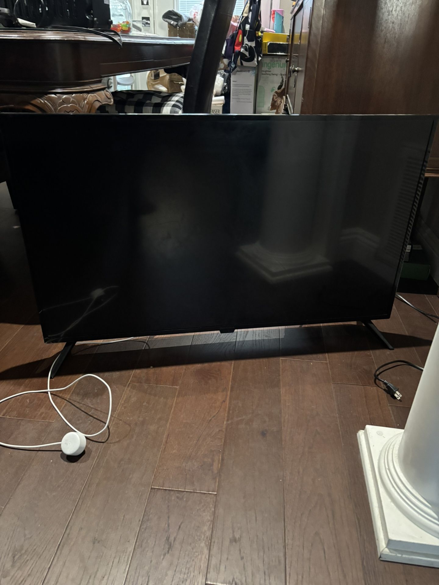 Insignia 43’ Class N10 Series LED TV