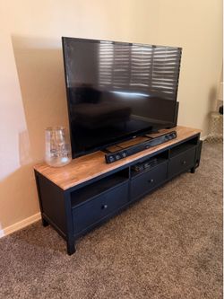Entertainment unit