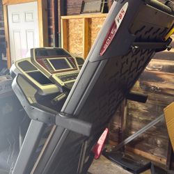 Treadmill 
