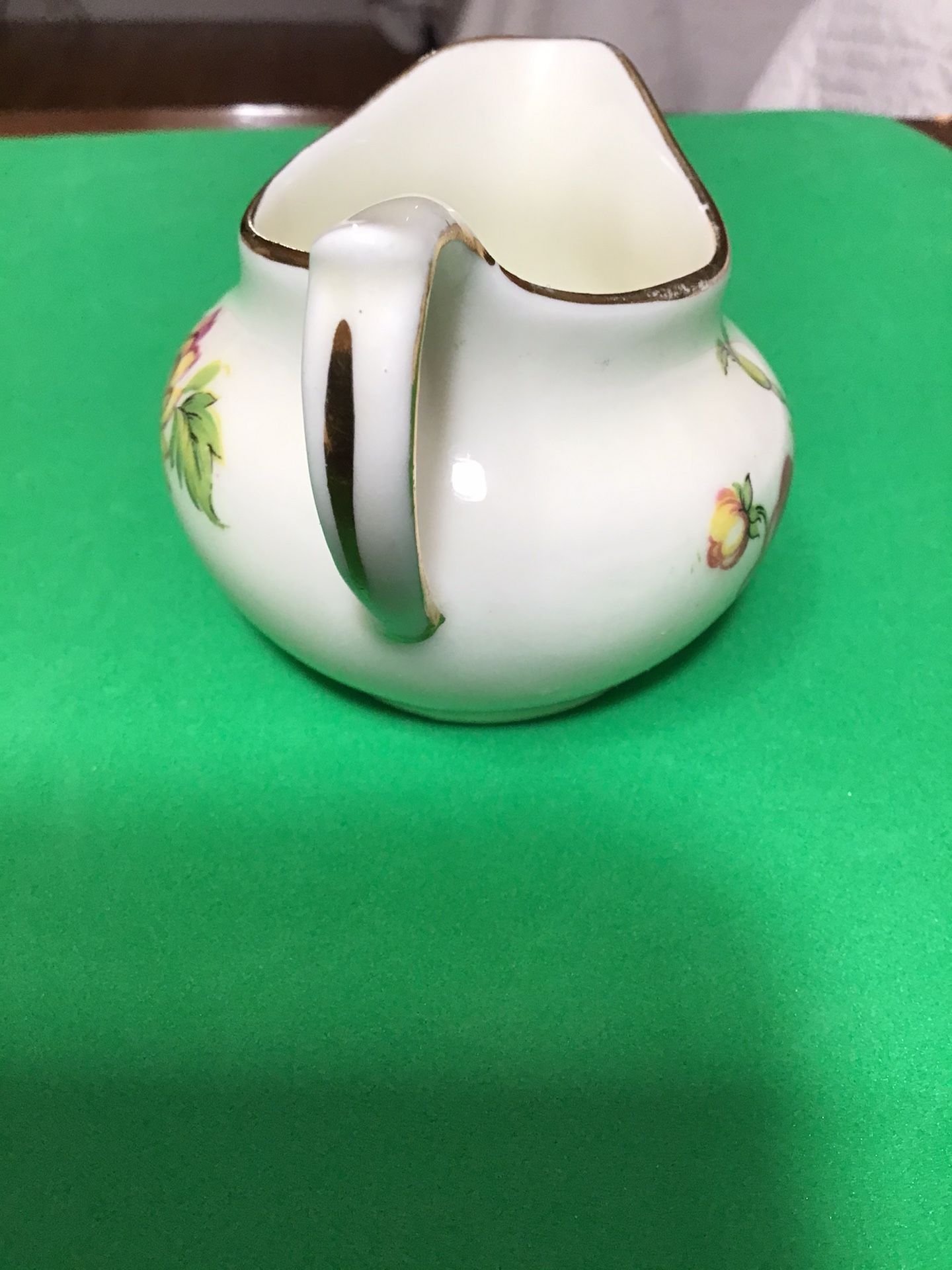 VINTAGE H & M SUTHERLAND ENGLAND BONE CHINA MINI CREAMER