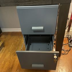 FREE: Drawer Metal Locking File Cabinet With Key