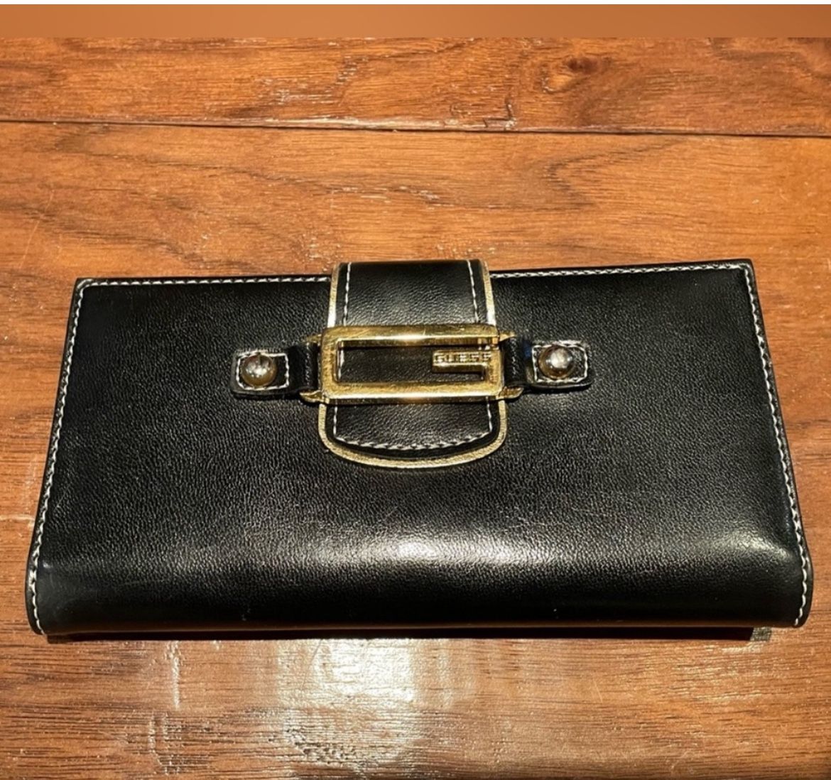 Guess Wallet 