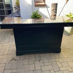 Bar For Parties, Tiki, Beer, Wine, Etc. 