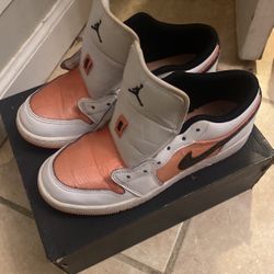 Low Top Kids Jordan 1s Pink And White Size 4.5 Y