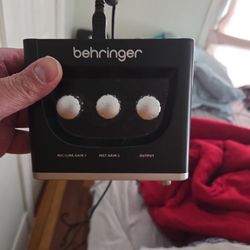 Audio Interface Behringer U phoria Um2