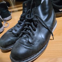 Dr Martens 11