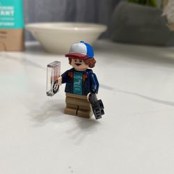 Lego Stranger Things Dustin Mini figure