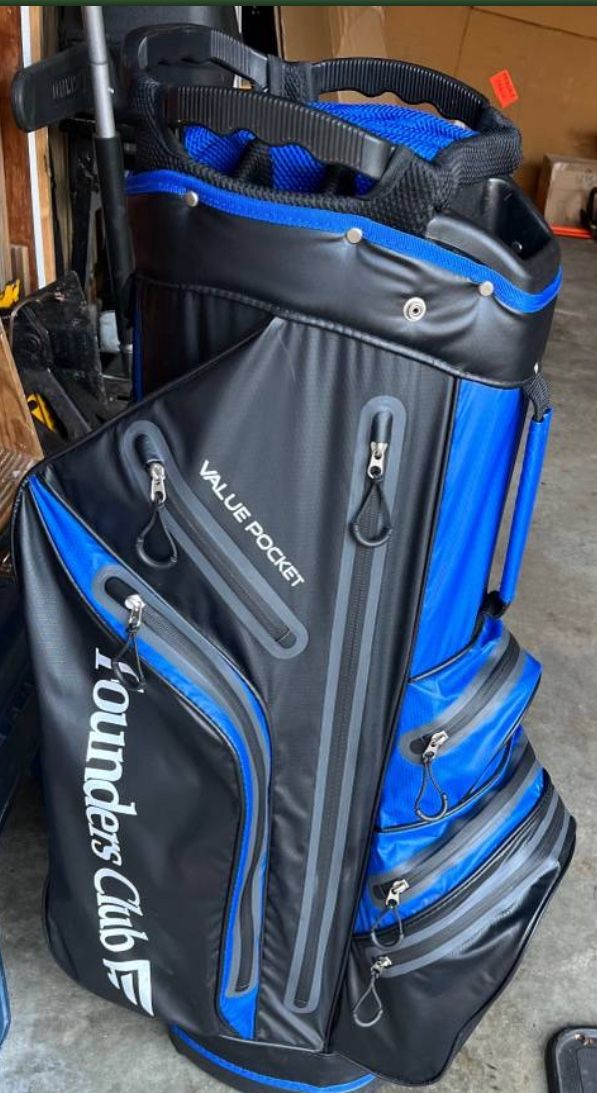 A GREAT CHRISTMAS GIFT “NEW” GOLF BAG