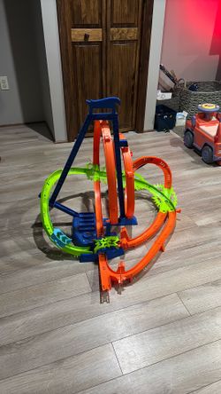 Hot Wheels Epic Crash Bash
