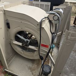 Champion 4,000 CFM Window Evaporative Cooler