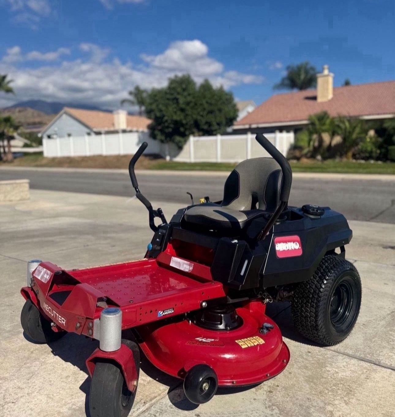 Toro Riding Mower 42in Máquina