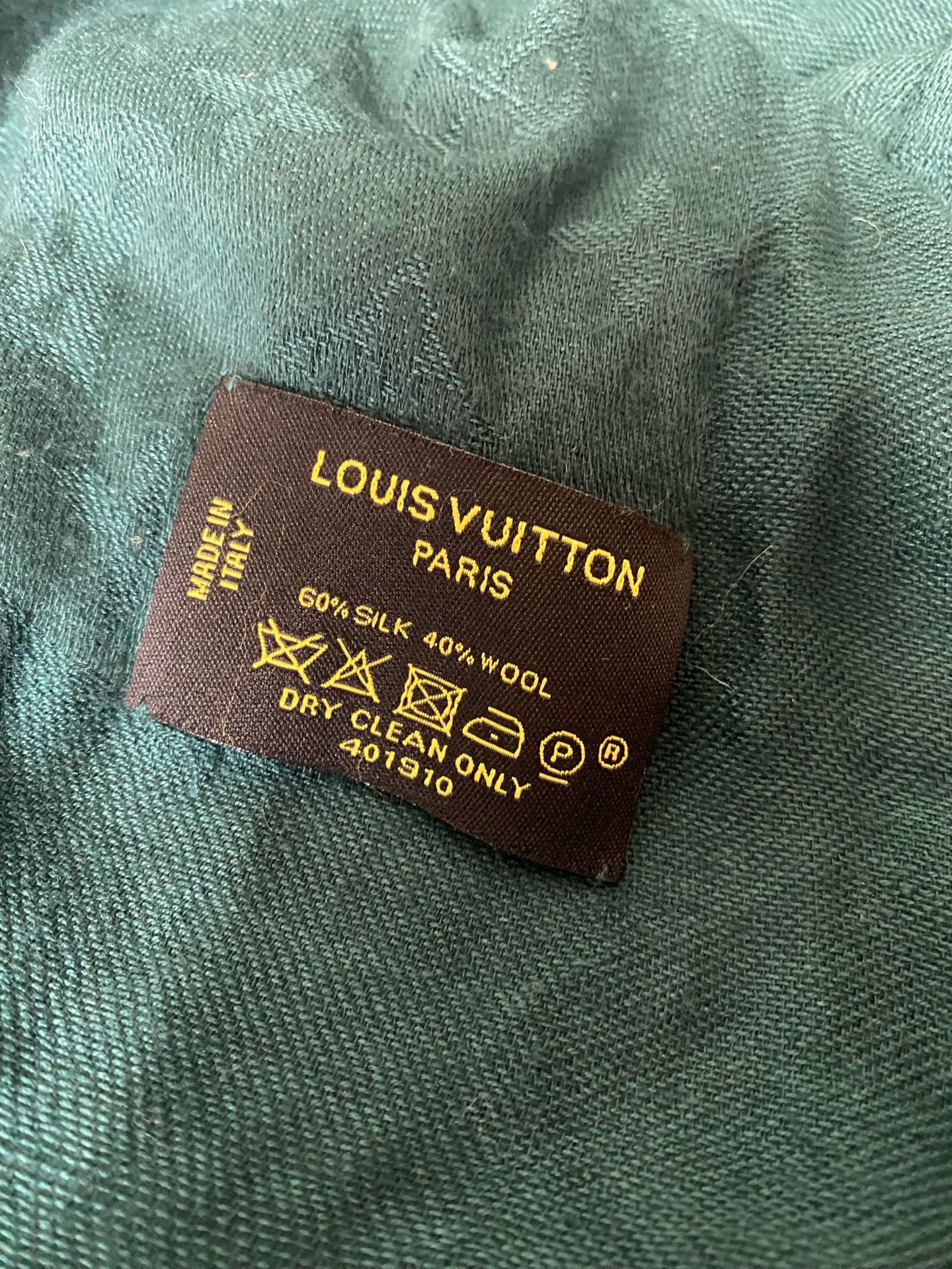 Rare Louis Vuitton Monogram Shine Shawl / Scarf - Green for Sale