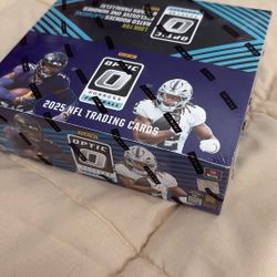 Football Cards 2025 Optic Retail Box With 20 Packs