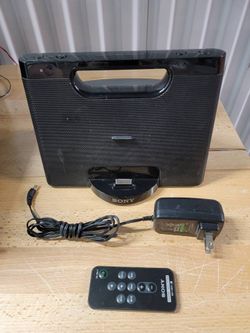 SONY Portable AUDIO Speaker 30PIN iPod DOCKING System AUX input with Remote