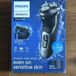 Philips Norelco Shaver 3900