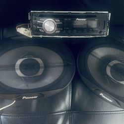 Two 6X9 Pioneer Speakers And A Pioneer Radio
