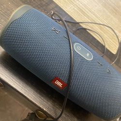 JBL Charge 4 