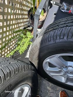 OEM TUNDRA WHEELS 18"