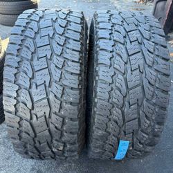 35 X 12.50 R17 Toyo Open Country Set of 2 Used