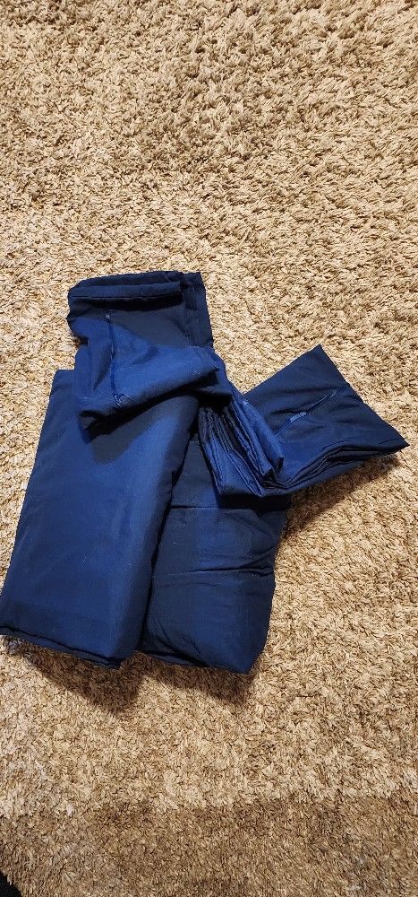 Queen Sheet Set And 2 Pillow Case