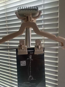 Clothing steamer