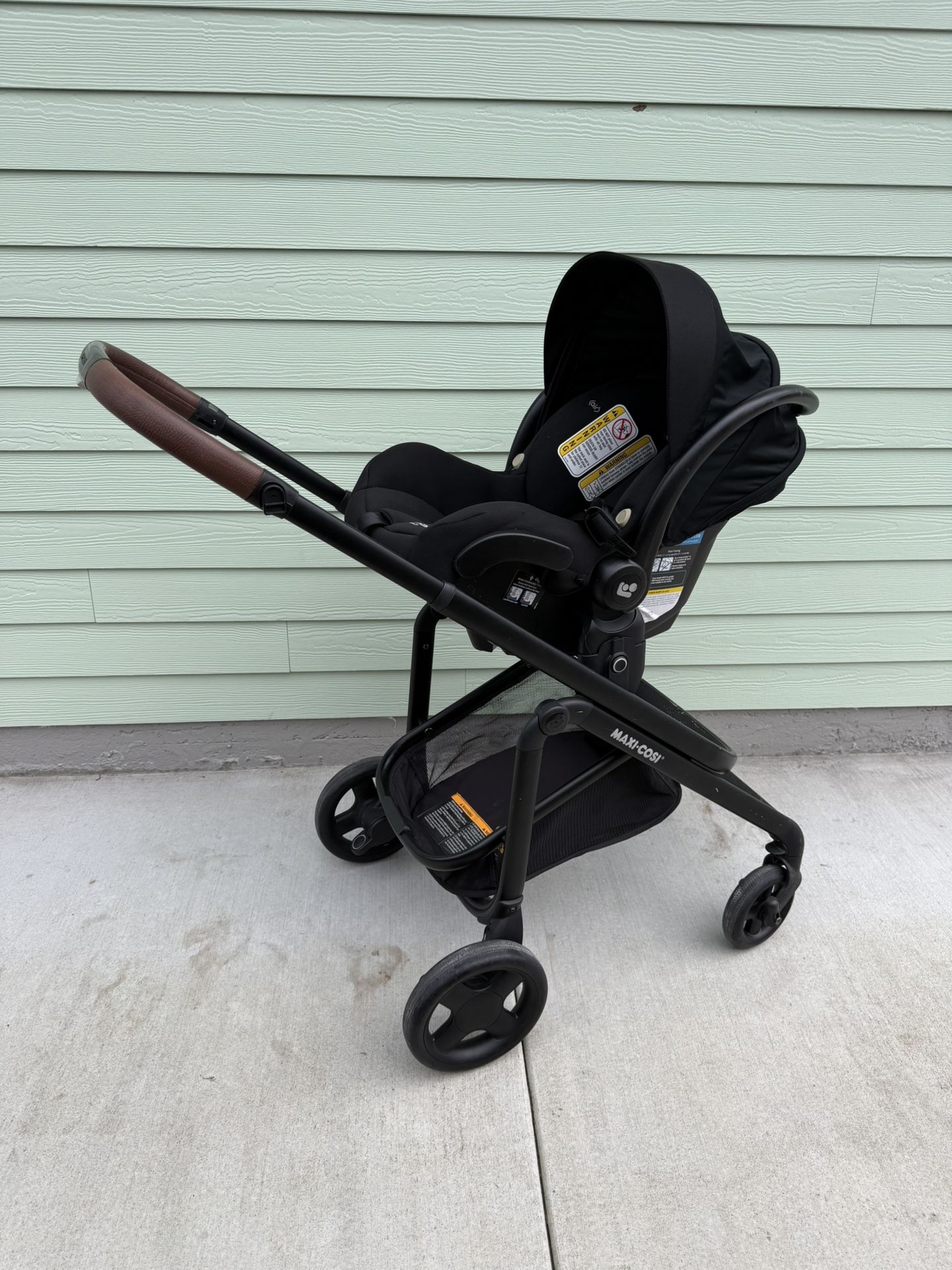 Baby stroller. Maxi- Cosi . Stroller and Car Seat