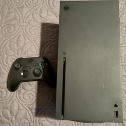 Xbox Series X + Monster Hunter Wilds 