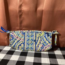 LIKE NEW PASTEL FLORAL  COLORED VERA BRADLEY ZIPPERED COSMETIC BAG