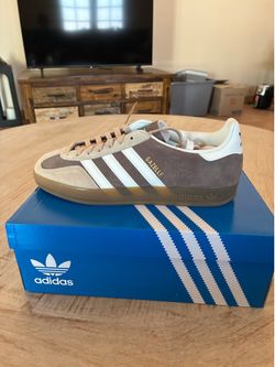 Adidas Gazelle Size 9.5