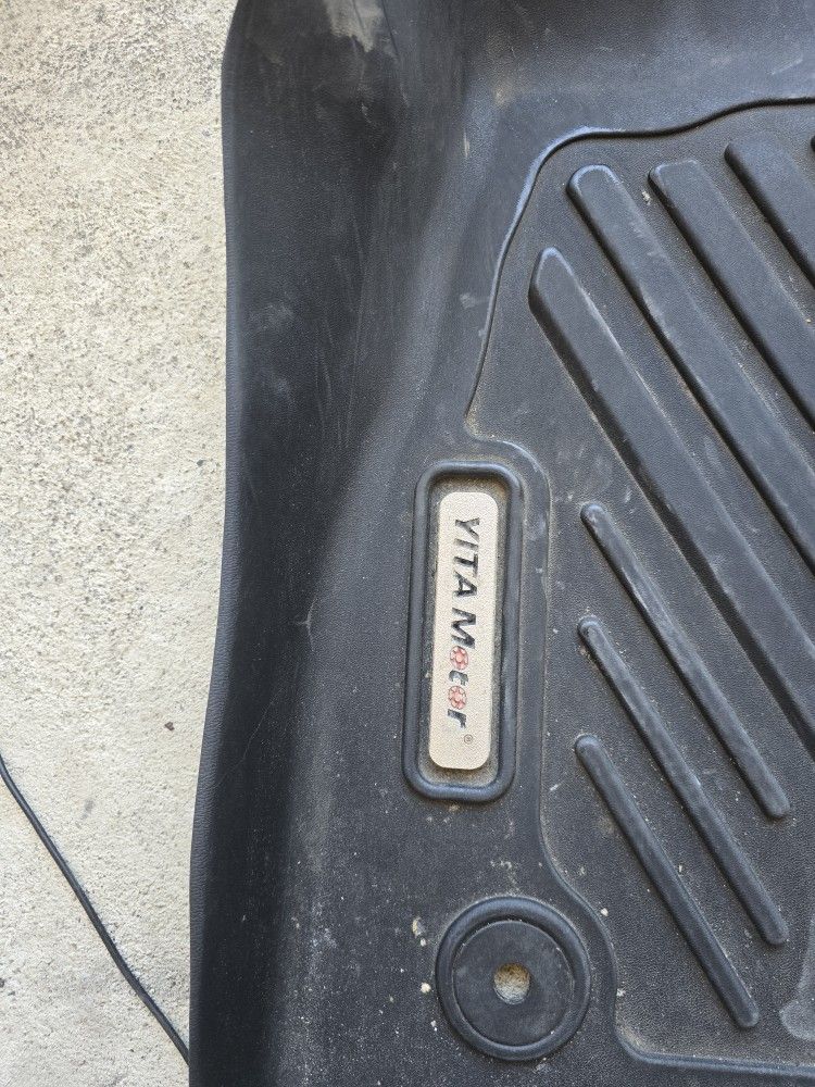 2014/2020 Chevrolet Impala, Custom Fit Black TPE Floor Liners 1st Row $20