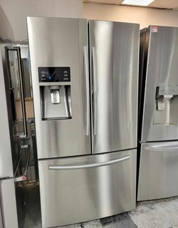 Samsung French Door Fridge – Stainless, Ice/Water Dispenser
