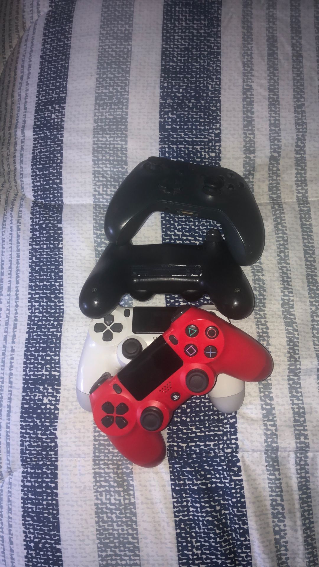 PS4 and Xbox one controllers