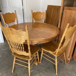 Oak Table With 4 Chairs And Leaf To Seat 6