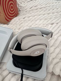 New Beats Studio Pro Sandstorm