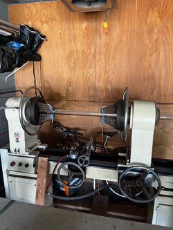 Lathe (glassblowing | dual-sided chucks)