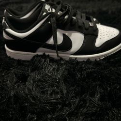 Nike Panda Dunks 