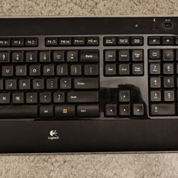 Logitech Wireless Keyboard Mouse Combo