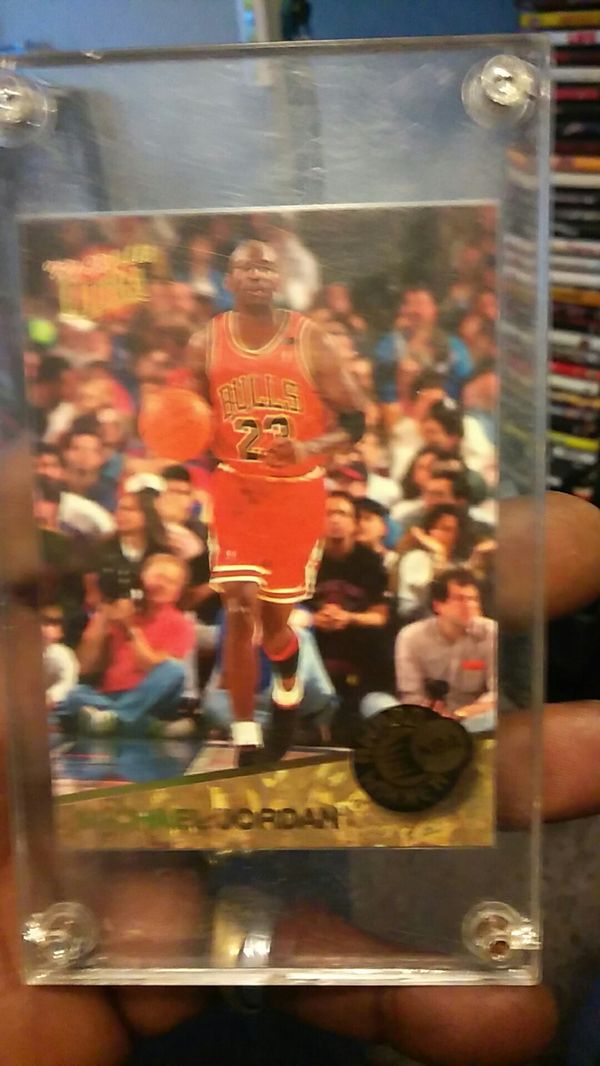 92'-93' Fleer ULTRA.. Gold Leaf. Michael Jordan. NBA award Winner Card