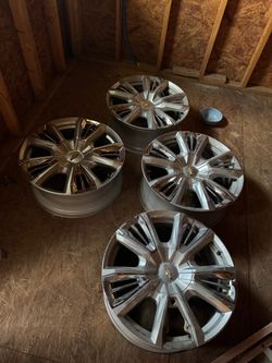 Chevy High Country 22” rims