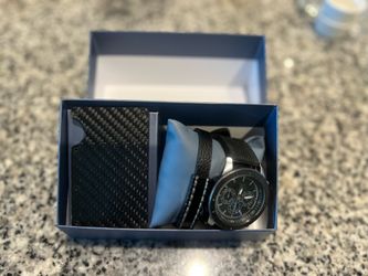 [SET] Wristwatch & bracelet & Business Card Holder $30