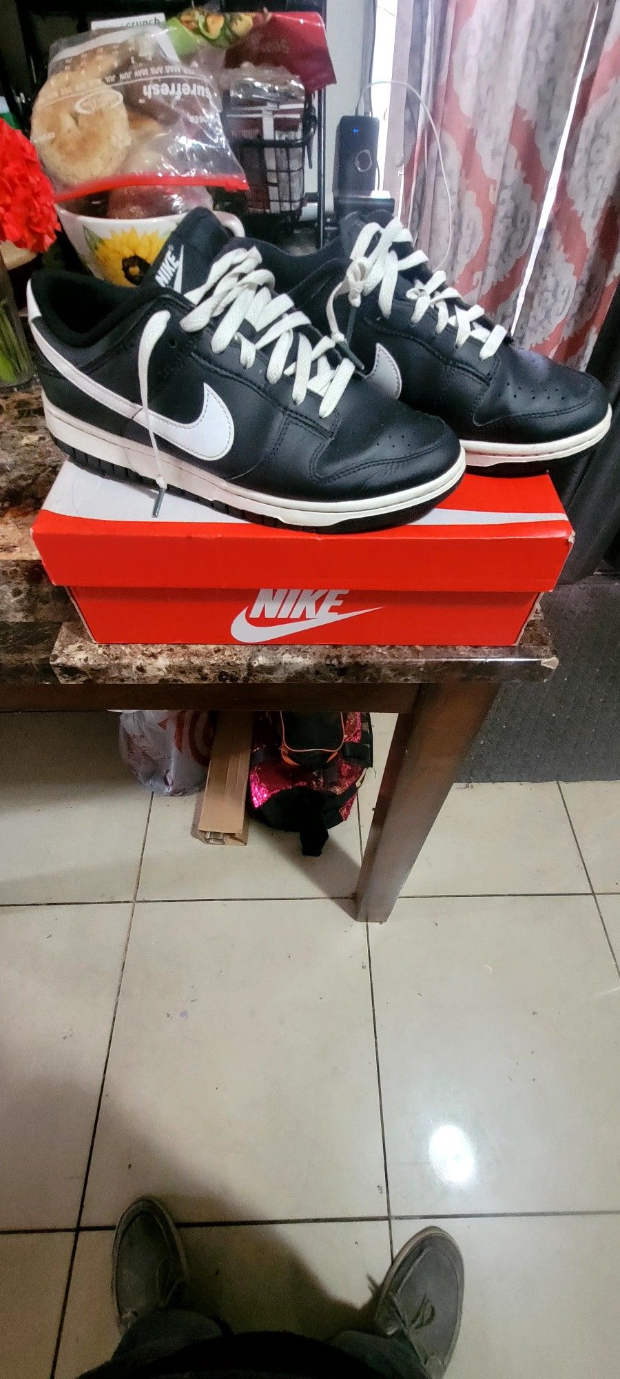 USED BLACK AND WHITE SB DUNKS WERE USED 5 TIMES SIZE 8 1/2 MEN