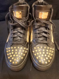 FASHIONABLE HIGH TOP SNEAKERS