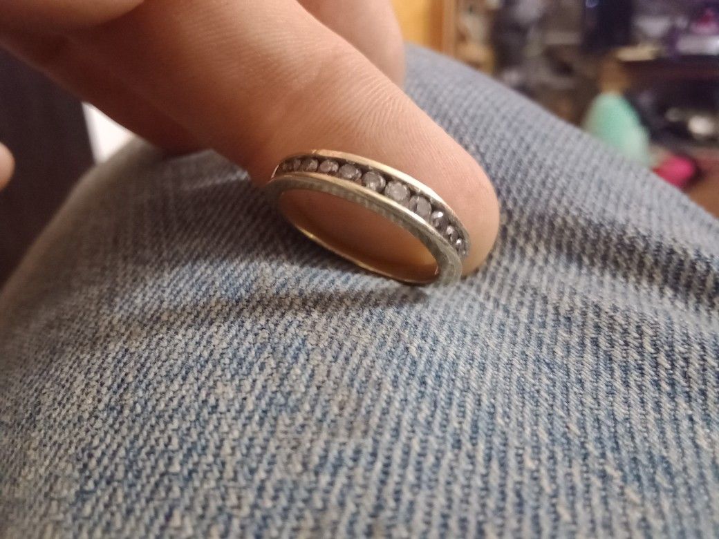 10kt Gold ½ Ct Total Weight